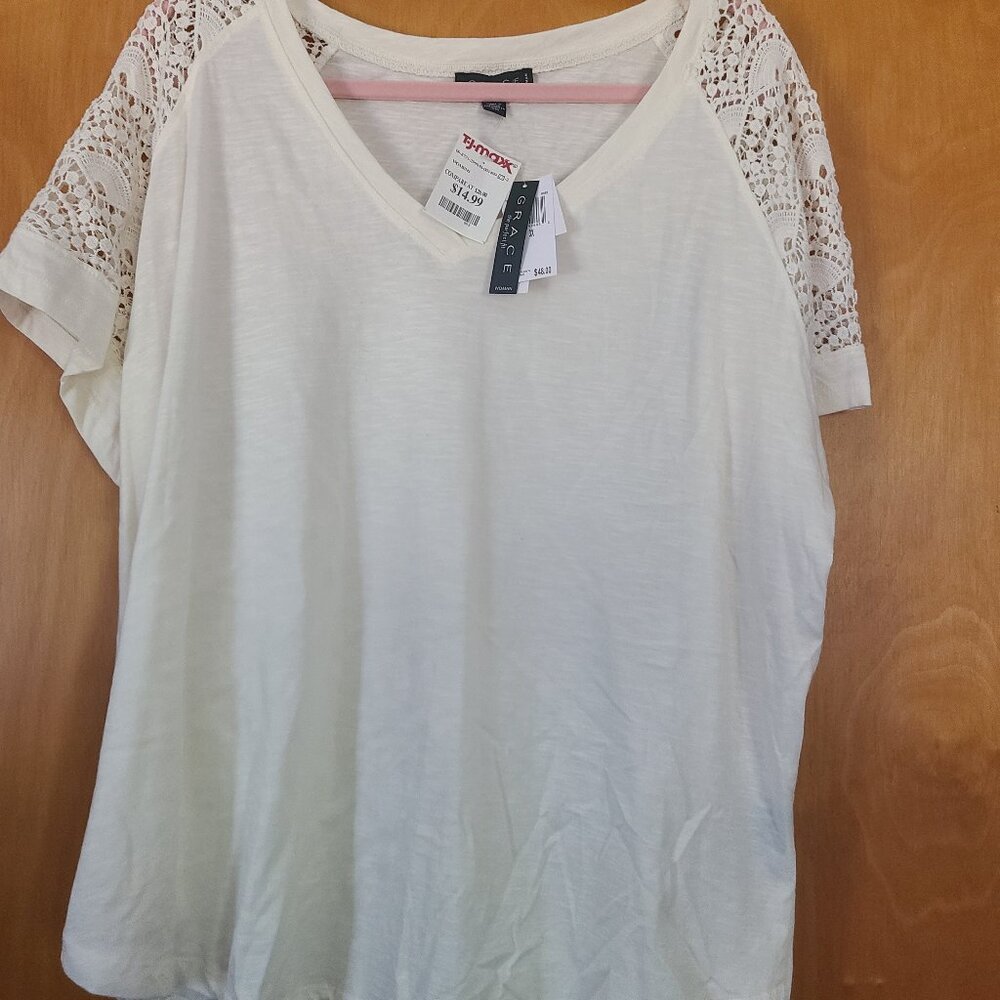 Lace sleeve top sz 3x NWT